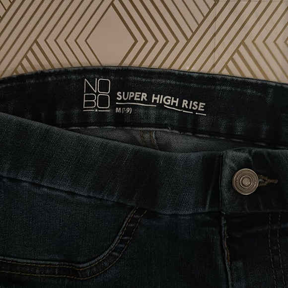 No Boundaries | Super High Rise | Denim Skinny Jeggings | Size M (7-8) - Picture 4 of 4